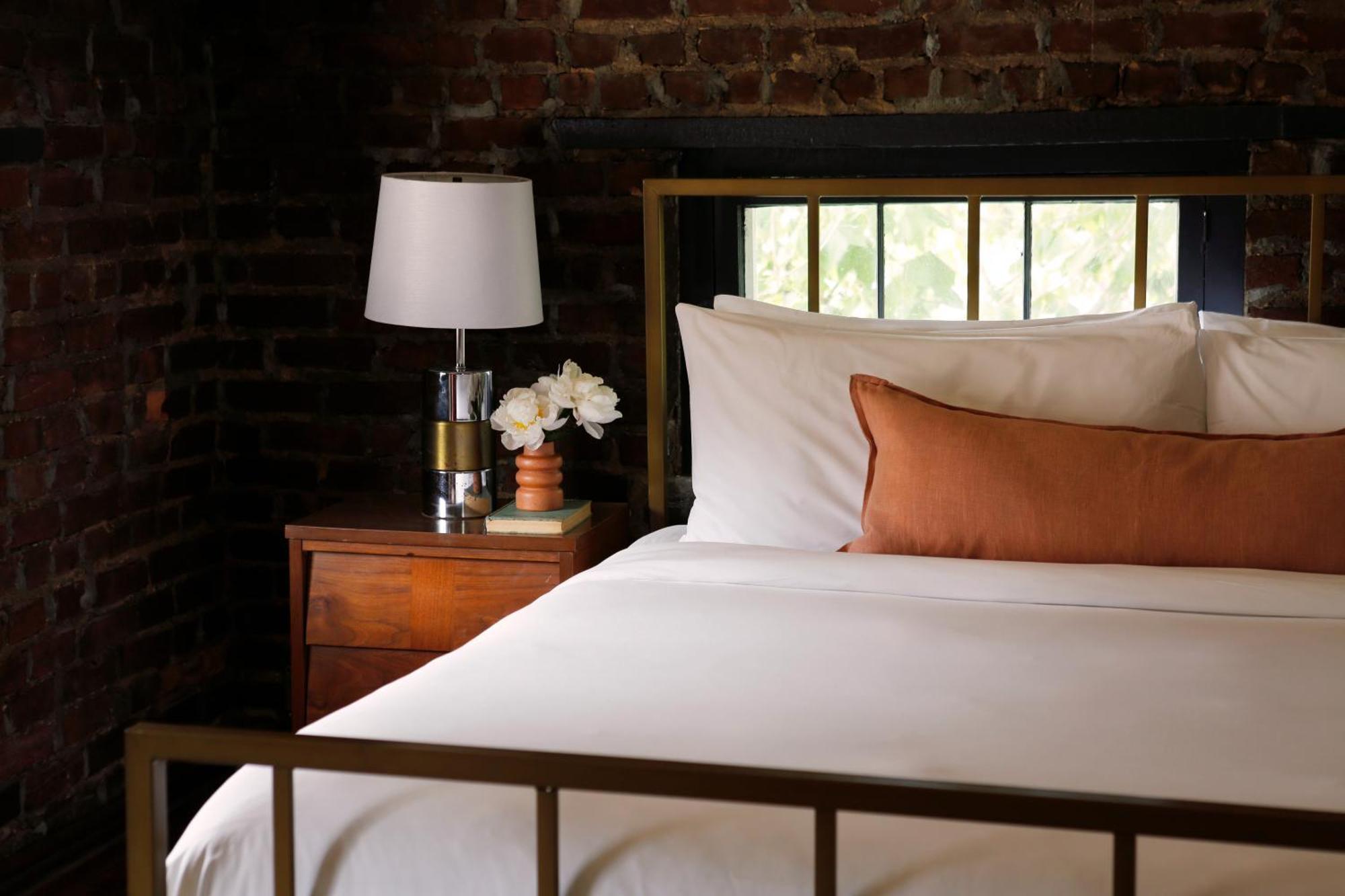 Bed and Breakfast Kingston Carriage House Экстерьер фото