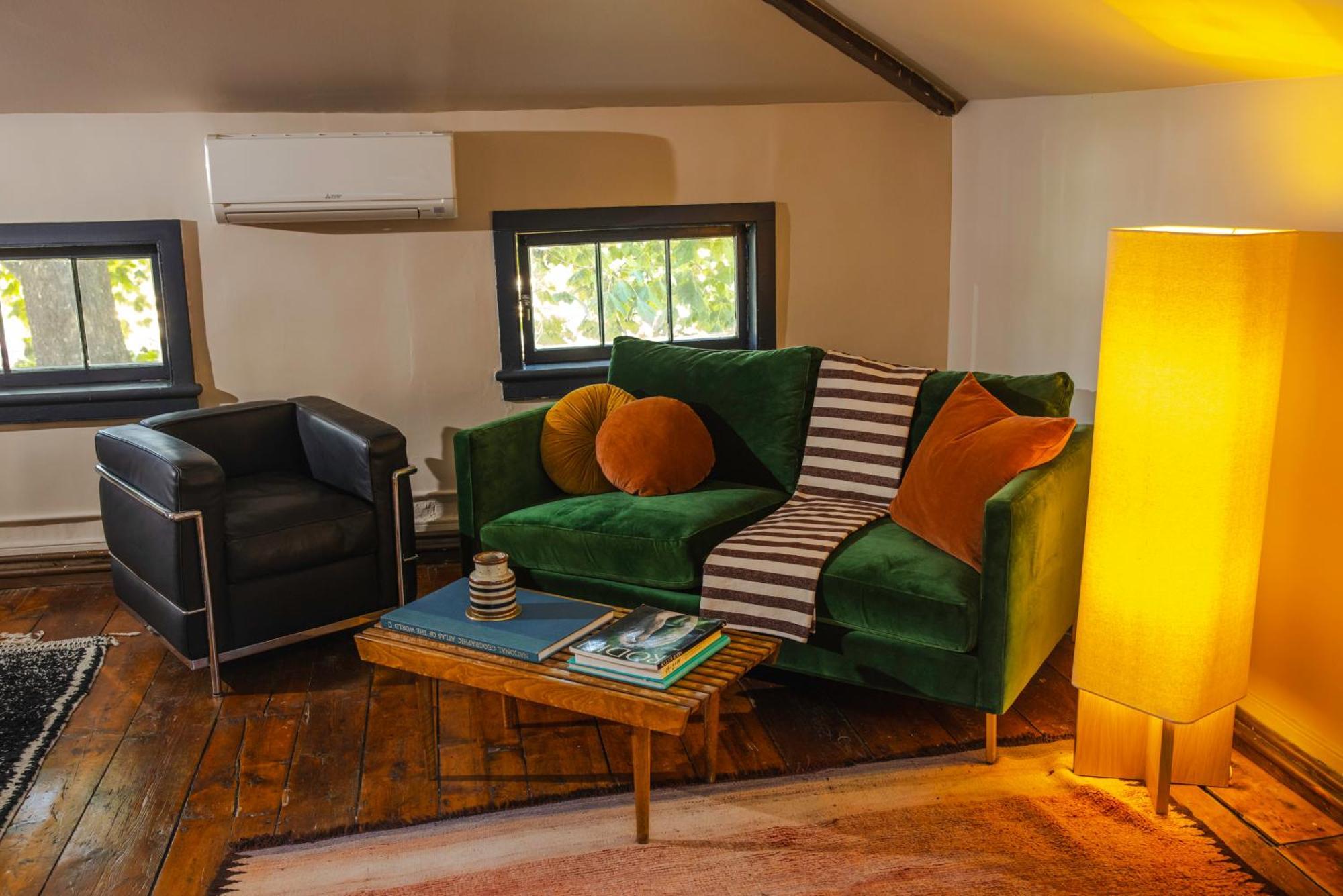 Bed and Breakfast Kingston Carriage House Экстерьер фото
