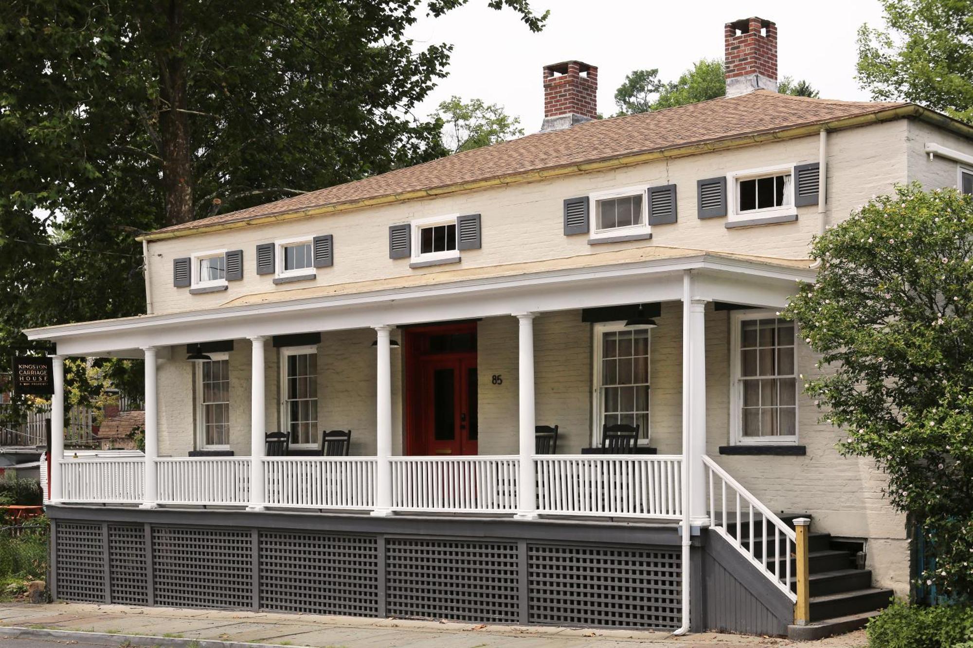 Bed and Breakfast Kingston Carriage House Экстерьер фото
