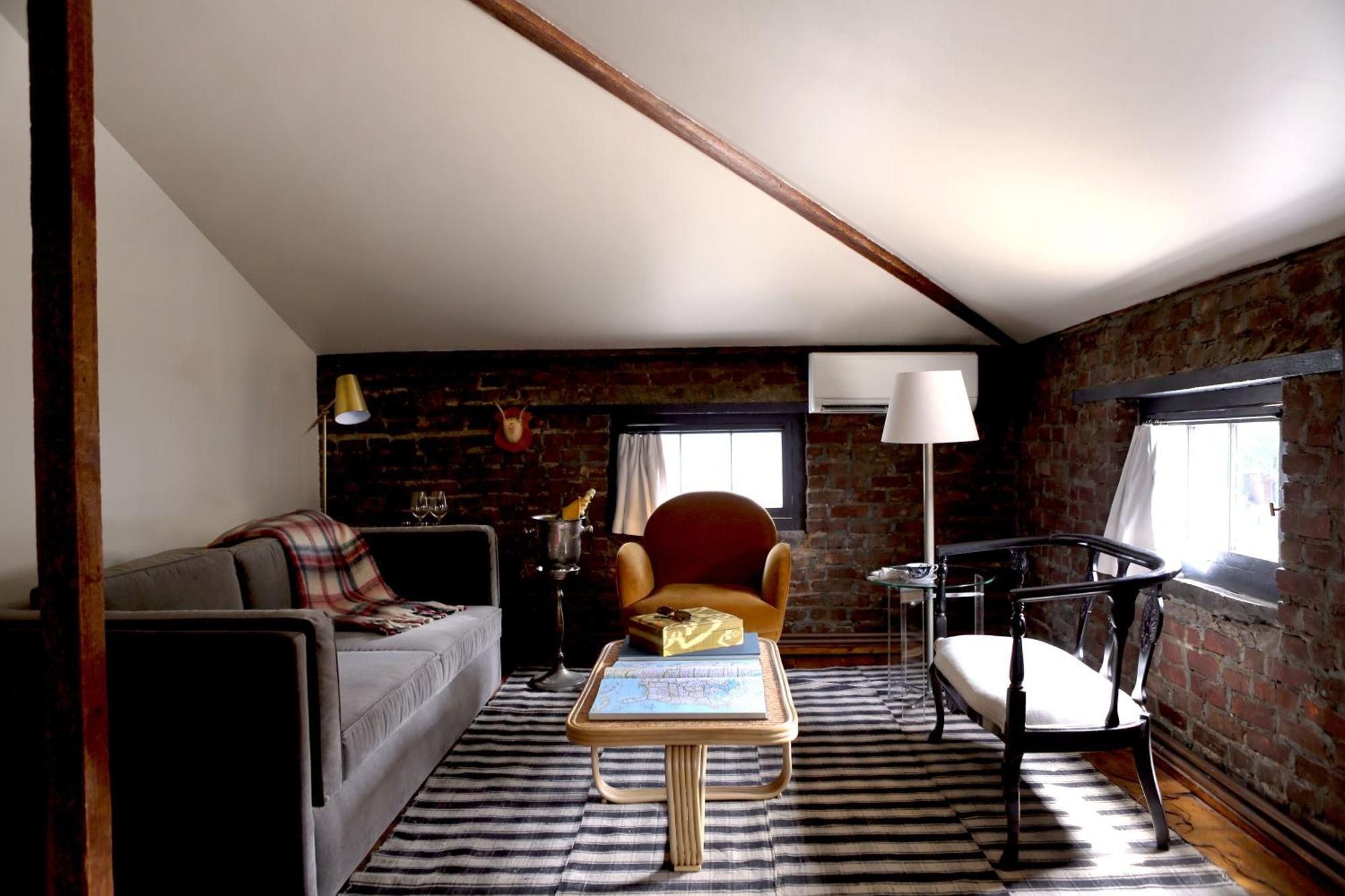 Bed and Breakfast Kingston Carriage House Экстерьер фото
